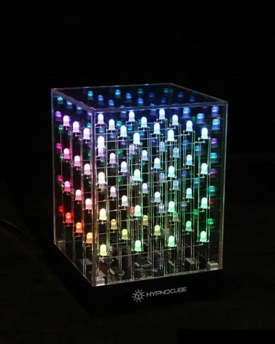 Vista 2 de 4 Cube, escultura de luz animada