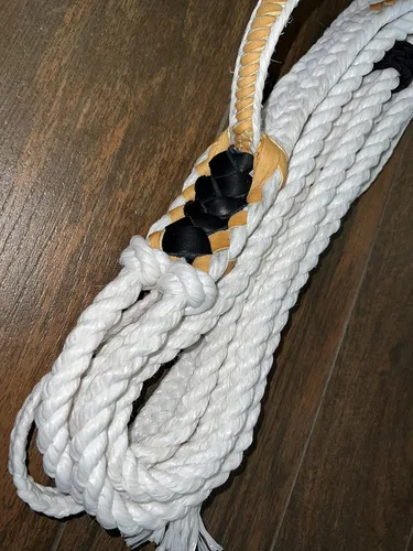 Vista 5 de Cuerda Mini Bull/Steer Poly Blanca – 9x7 mano izquierda 3/4" x 3/4" suave – EPT Bull Ropes Riding Rope 12