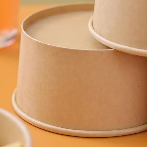 Vista 5 de Paquete de 50 cuencos de papel resistentes de 32 onzas con tapas, cuencos de sopa desechables, cuencos de ensaladas biodegradables, cuencos