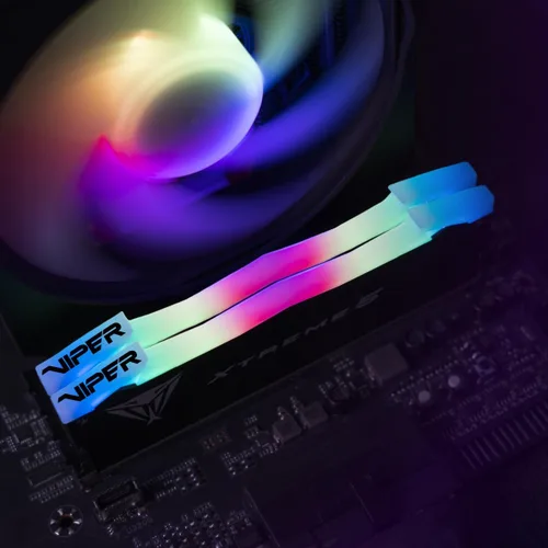 Vista 3 de Patriot Viper Xtreme 5 RGB DDR5 RAM 32GB (2X16GB) 7600MHz CL36 RGB Memoria