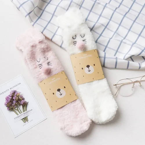 Vista 7 de 2 pares de bonitos calcetines peludos de conejo de dibujos animados para mujeres y niñas, gruesos y acogedores calcetines de felpa suave