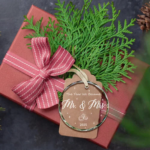 Vista 4 de Regalos de boda para parejas 2025 El año en que nos convertimos en el señor y la señora Regalos de despedida de soltera, regalos de recién casados