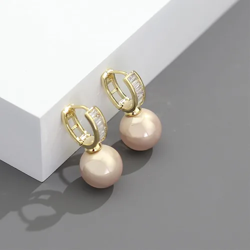 Vista 2 de LANFUNI Aretes de aro de perlas, aretes de gota de perlas para mujer, aretes brillantes de moda, joyería de Stament