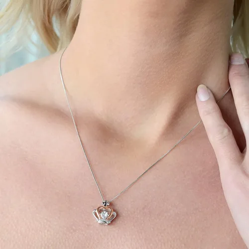 Vista 3 de Aphrodites Mom Birthday Gifts To My Badass Mom - Luxe Crown Necklace Birthday Gifts for Mom 925 Sterling Silver Necklaces for Women Gifts for Mom