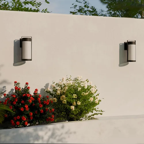 Vista 2 de Globe Electric 60000165 candelabro de pared para exteriores con 1 luz, color negro mate, con pantalla de vidrio esmerilado