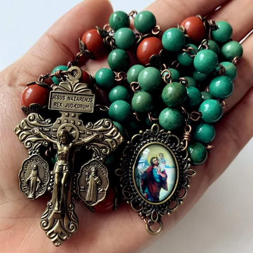 Vista 4 de elegantmedical Hanmade - Cuentas de oración de cornalina roja y cuentas de howlita rosario católico de bronce envejecido Crucifijo collar de cruz