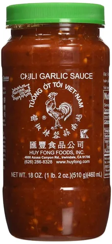 Vista 10 de Salsa de ajo y chile Huy Fong, 18 oz.