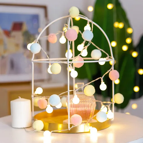 Vista 10 de ChiRee Guirnalda de luces para interiores de 6.56 pies, luces de hadas con pompones, 20 LED, funciona con pilas, luces de bola de cadena, luces