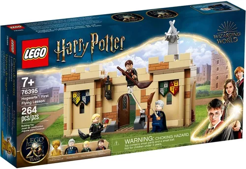 Vista 2 de LEGO Harry Potter Hogwarts: First Flying Lesson 76395 Kit de construcción (264 piezas)
