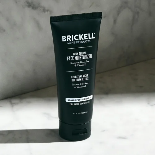 Vista 5 de Brickell Men's Daily Defense SPF20 - Hidratante facial para hombres, natural y orgánico, protector solar mineral hidratante facial de óxido de zinc