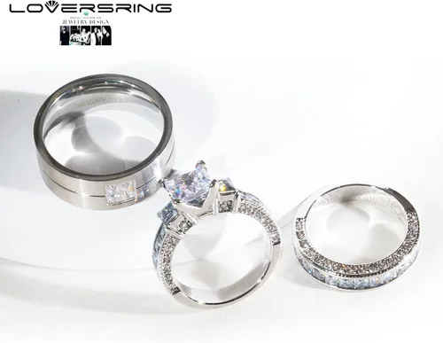 Vista 6 de LOVERSRING Juego de anillos de boda de acero inoxidable con circonita cúbica chapada en oro blanco