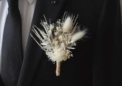 Vista 3 de Flores secas de hierba de las pampas blancas, ramo de flores secas rústicas, pin de solapa para mujeres/novio (B10)