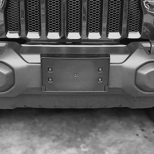 Vista 2 de Soporte de matrícula frontal Portamatrícula compatible con Jeep Wrangler JL JLU JT 2018-2024
