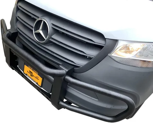 Vista 3 de VANGUARD VGFRG-1912BK Corredor Frontal Modular Elite Negro con Recubrimiento en Polvo Compatible con Dodge Sprinter 07-09 / Freightliner Sprinter