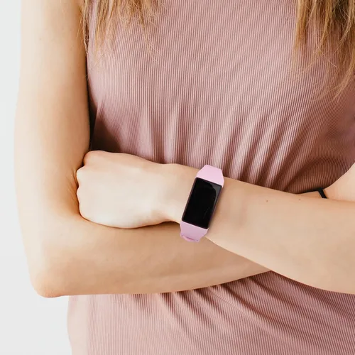 Vista 5 de Paquete de 6 pulseras delgadas de silicona suave compatibles con Fitbit Charge 4, correas de repuesto deportivas para Fitbit Charge 4/Fitbit Charge