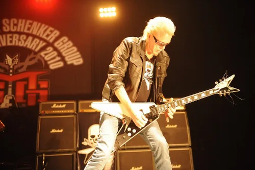 Vista 17 de Michael Schenker Group - Live in Tokyo 30Th Anniversary Japan Tour