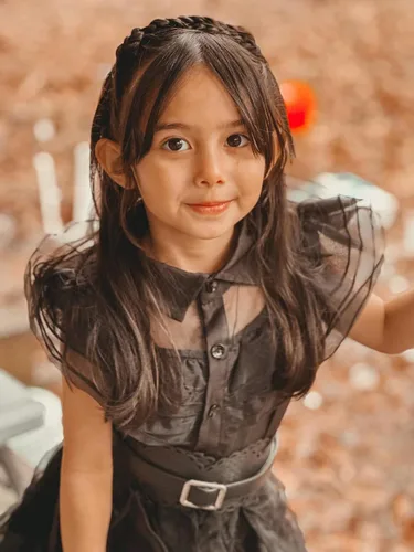 Vista 7 de Moiegouct Wednesday Addams - Disfraz negro de Addams, vestido de noche para Halloween, cosplay, fiesta con cinturones, calcetines para niñas