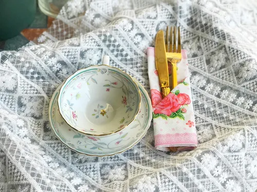 Vista 2 de WallyE Servilletas con estampado floral de menta y rosa roja, papel decoupage para despedida de soltera, fiesta de té, cumpleaños o boda, paquete