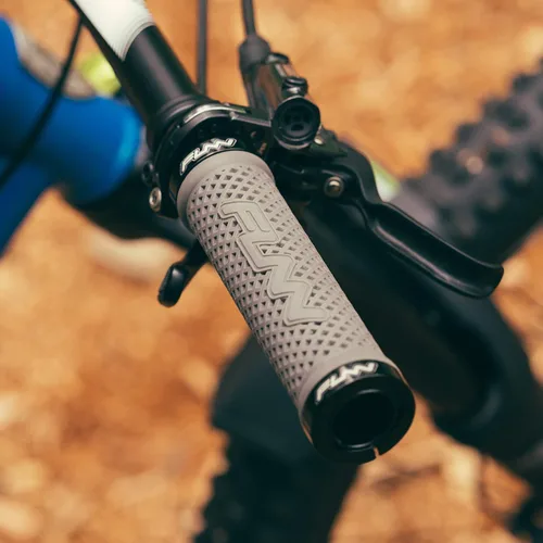 Vista 5 de Funn Combat II - Empuñaduras para manillar de bicicleta de montaña con doble bloqueo en la abrazadera, empuñaduras cómodas y duraderas con diámetro