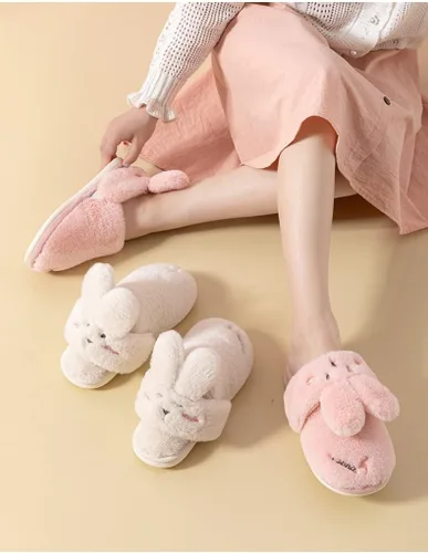 Vista 4 de Pantuflas de conejito mullidas kawaii, bonitas, suaves, cálidas, acogedoras, para el invierno, mullidas, divertidas, de animales