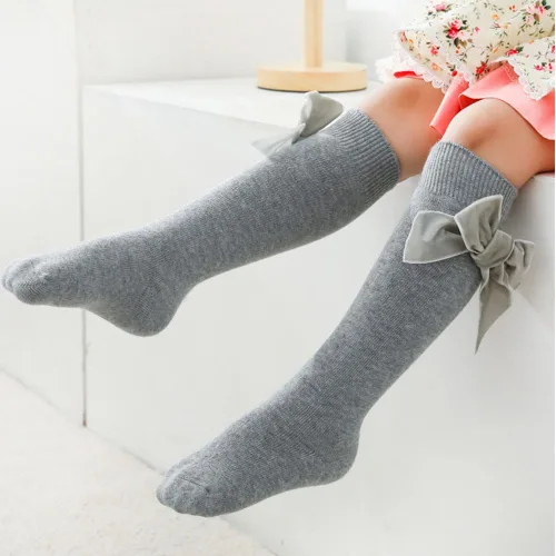 Vista 4 de Calcetines altos hasta la rodilla para bebés niñas, con lazo de punto y moño, calcetines de tubo con volantes para 0-7 años