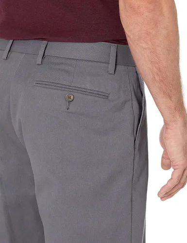 Vista 5 de Tienda Essentials Pantalón chino de corte clásico, resistente a las arrugas, sin pinzas, para hombre (disponible en tallas grandes y altas)