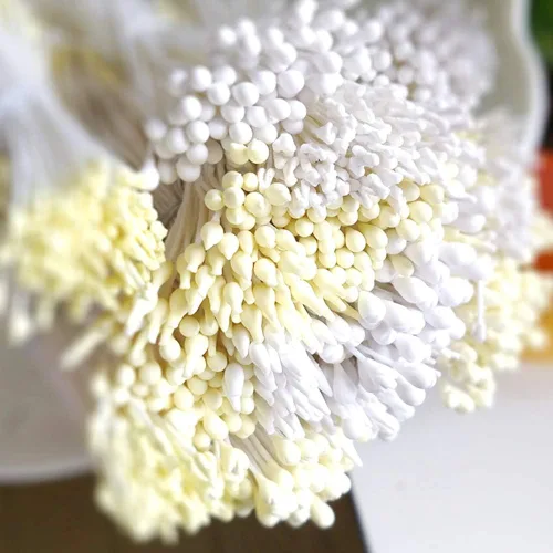 Vista 8 de KALAIEN Estambres de flores, 16 paquetes, 1120 piezas de cabezas dobles hechas a mano, flores y estambres de polen de 2.4-2.6 pulgadas, pequeño