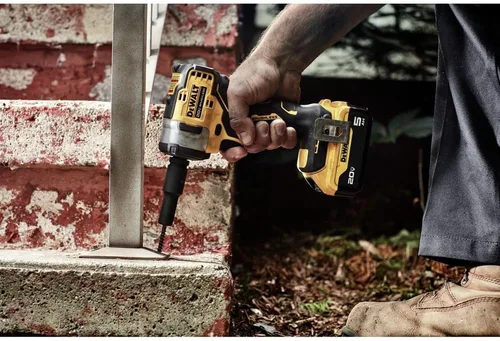 Vista 9 de DEWALT DCF913P2R 20V MAX sin escobillas - Llave de impacto inalámbrica de iones de litio de 3/8 pulgadas con kit de yunque de anillo de retención