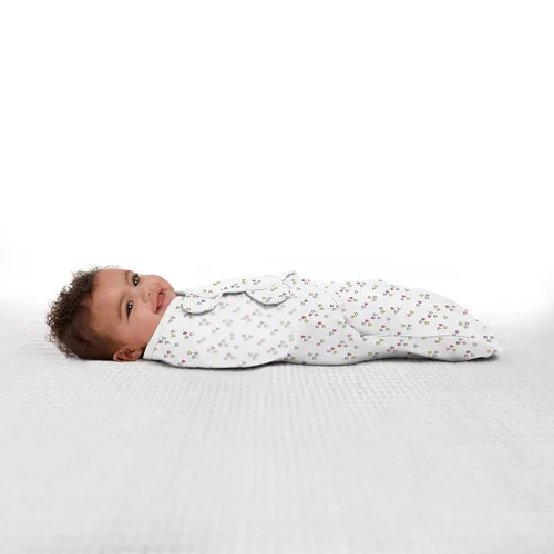Vista 2 de SwaddleMe Manta original – Tamaño pequeño/mediano, 0-3 meses, paquete de 3 (corazones de bebé), fácil de usar, mantiene al bebé cómodo y seguro