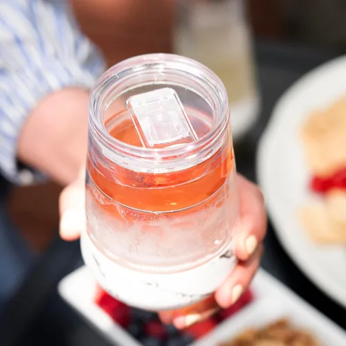 Vista 5 de HOST Wine Freeze XL - Tapas de repuesto para vasos grandes con cierre de pestaña deslizante, tapa de taza de viaje, juego de 2 unidades transparentes