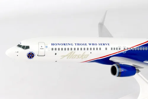 Vista 6 de Daron SkyMarks Alaska 737-900 Veteranos Avión 1/130 (SKR917)