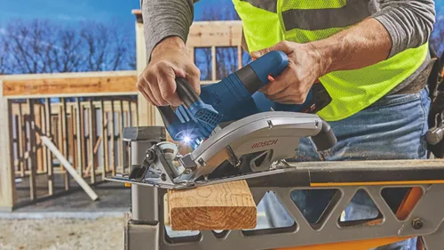 Vista 12 de Bosch GKS18V-26LB14 PROFACTOR 18V Blade-Left 7-1/4 Pulg. Kit de sierra circular con (1) batería de alto poder CORE18V 8 Ah
