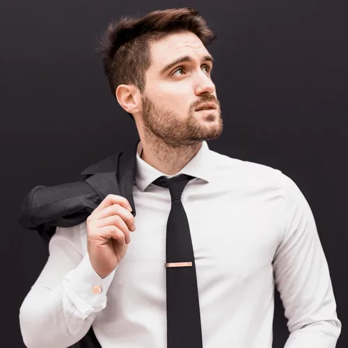 Vista 4 de Gemelos para hombre Letra del alfabeto inicial A-Z Acero pulido en tono oro rosa Clip para dinero, barra de corbata, tachuelas de camisa