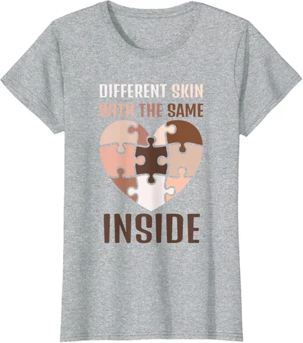 Vista 25 de Camiseta con texto en inglés "Black History Month Different Skin With The Same Love Inside