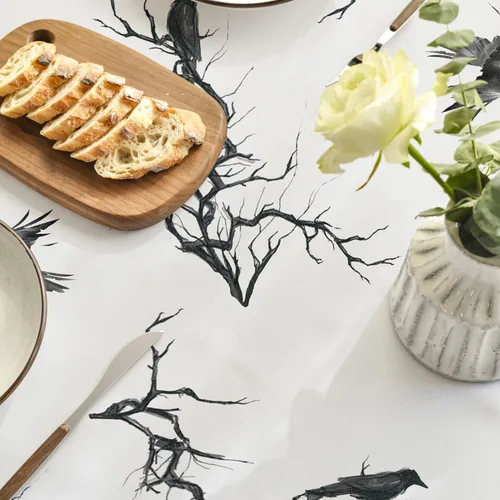Vista 5 de Horaldaily Mantel rectangular de Halloween de 52 x 70 pulgadas, diseño de cuervo, lavable, para fiesta, picnic, cena, decoración