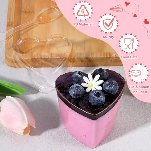 Vista 6 de Paquete de 60 tazas de postre con tapas y cucharas, 5 onzas de plástico transparente en forma de corazón para aperitivos, tazas de parfait