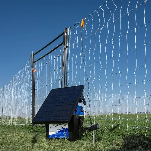 Vista 5 de Premier 1 Solar IntelliShock® 100 - Energizador de valla - 1.0J, panel de 15 W Load-sensing reduces battery drain. Runs on solar or 110V