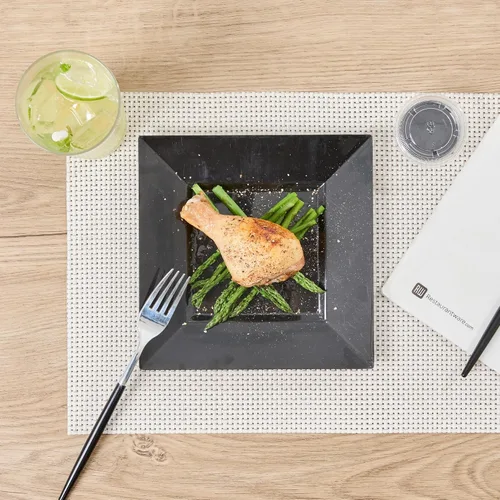 Vista 9 de Restaurantware Platos de fiesta de 8.2 x 8.2 x 0.5 pulgadas, 100 platos de postre de plástico desechables – Platos cuadrados de plástico negro