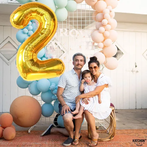 Vista 1000 de KatchOn Globo negro del número 1 de 40 pulgadas, globo de feliz cumpleaños Large Mylar Number One Balloon for 1st Birthday Decorations, Foil