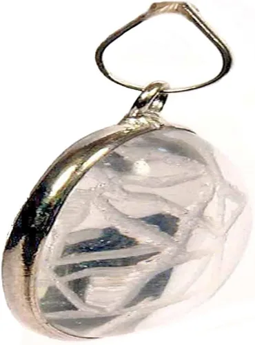 Vista 2 de powerfortunes vidrio Shri Yantra Locket