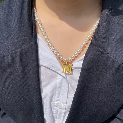 Vista 2 de SPRING YOW - Collar con inicial para mujer, cadena de perlas Collier en el cuello, colgantes de letra inglesa, gargantilla, accesorios de joyería