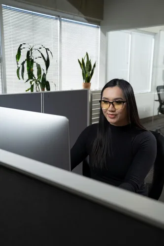 Vista 6 de GUNNAR - Gafas para juegos y computadora - Bloqueo de luz azul, protección UV - Berkeley Marco de ónix desteñido