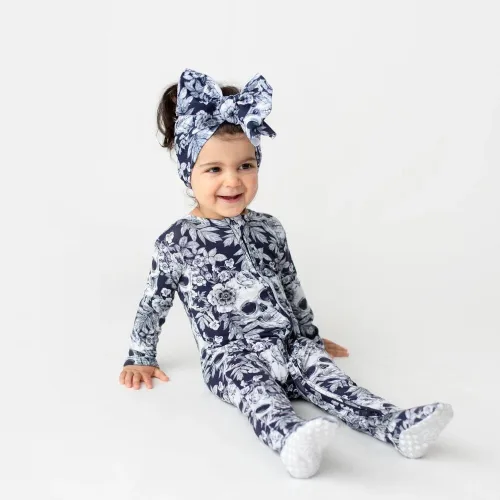 Vista 7 de Bums & Roses Pieles de bambú para bebé, fabricados con elastano suave y viscosa de bambú, cremallera bidireccional para un fácil cambio, 0-24M