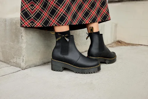 Vista 8 de Dr. Martens Botas Chelsea de piel Sanguine para mujer