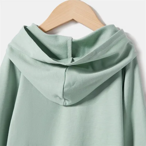Vista 4 de Sudaderas con capucha con estampado de letras para mamá y yo, trajes a juego de sudadera de manga larga para mamá y bebé