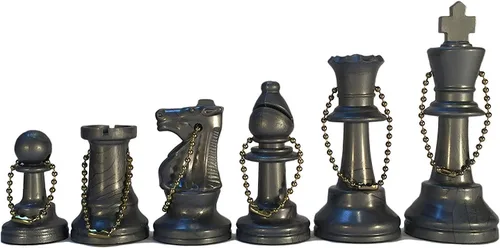 Vista 12 de WE Games Llavero de juego de ajedrez a granel, 17 piezas de plástico negro con cadena, llavero, accesorios lindos para hombres, llaves de coche