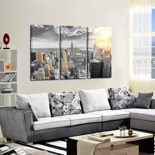 Vista 4 de LevvArts Lienzo grande de 3 piezas de arte de pared moderno en blanco y negro NYC en dorado al atardecer, póster de paisaje urbano enmarcado