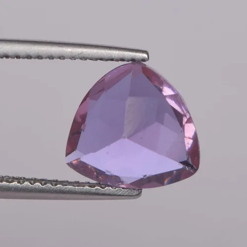 Vista 5 de Gemhub MZE-21 - Amatista brasileña facetada de 2,00 quilates de amatista violeta