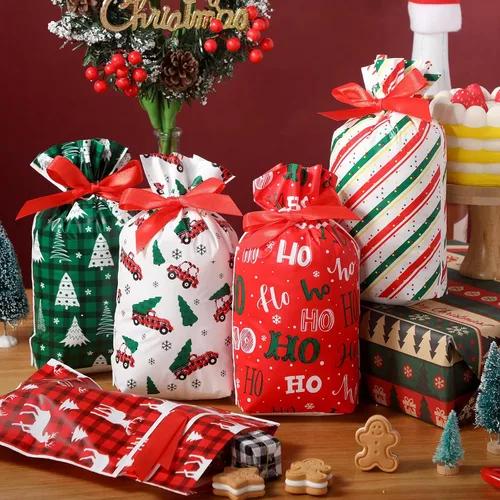 Vista 3 de Funrous 50 Piezas Bolsas de Navidad con Cordón Bolsas de Regalo de Plástico con Cordón de Navidad Bolsa de Dulces a Cuadros de Búfalo de Navidad