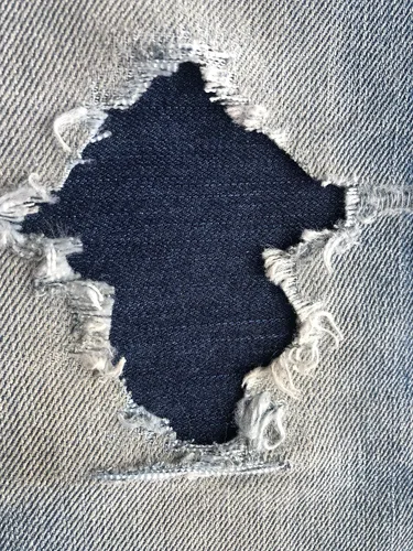 Vista 5 de Parches de mezclilla elástica negra súper resistente para planchar - de Holey Patches (tamaños surtidos) (1-5" x 8")